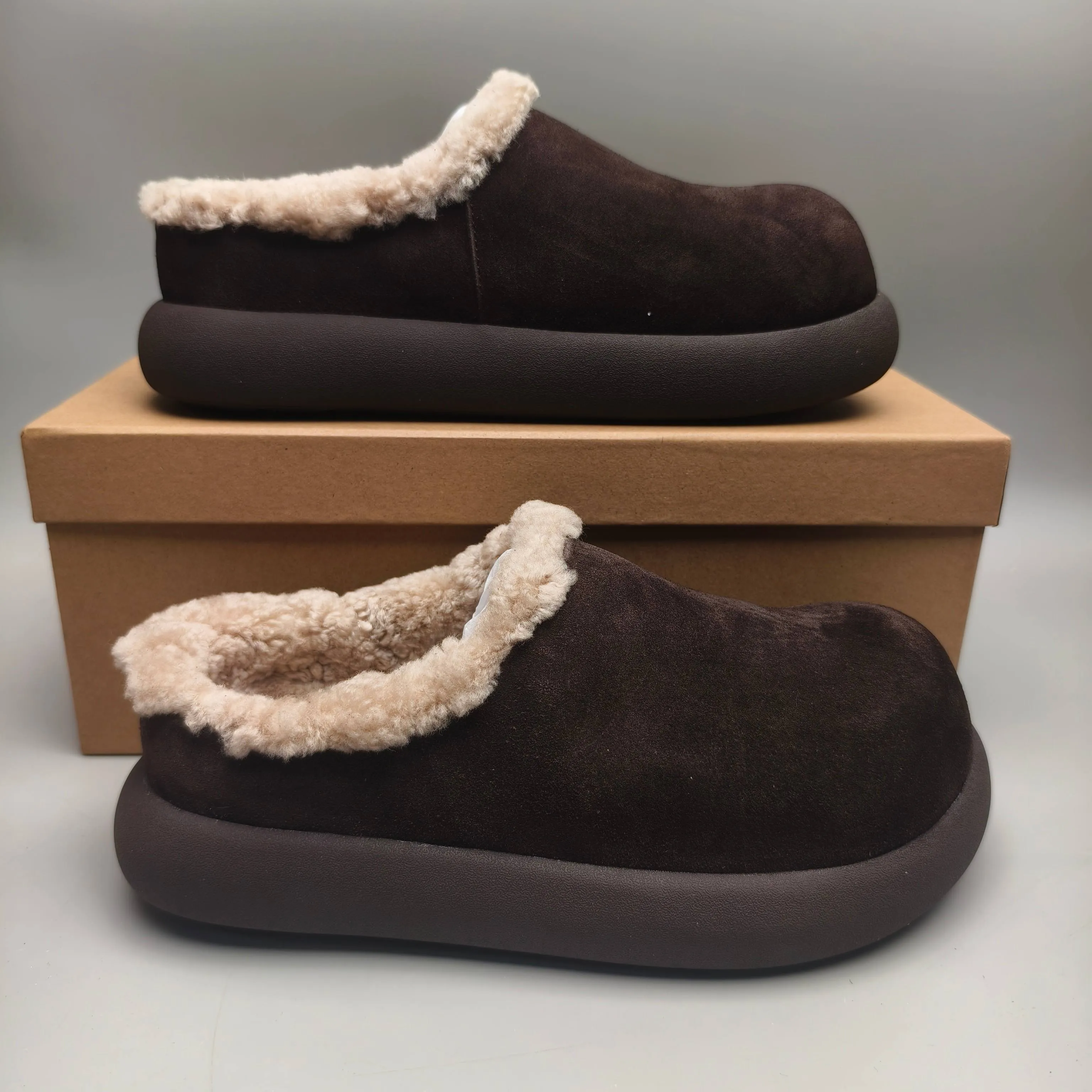 💰480 UGG sheepskin all-in-one snow boots 6088 UGG sheepskin all-in-one snow boots slip-on home shoes potato thick-soled women's shoes color: maroon antelope brown sand chocolate matching code: 35-40